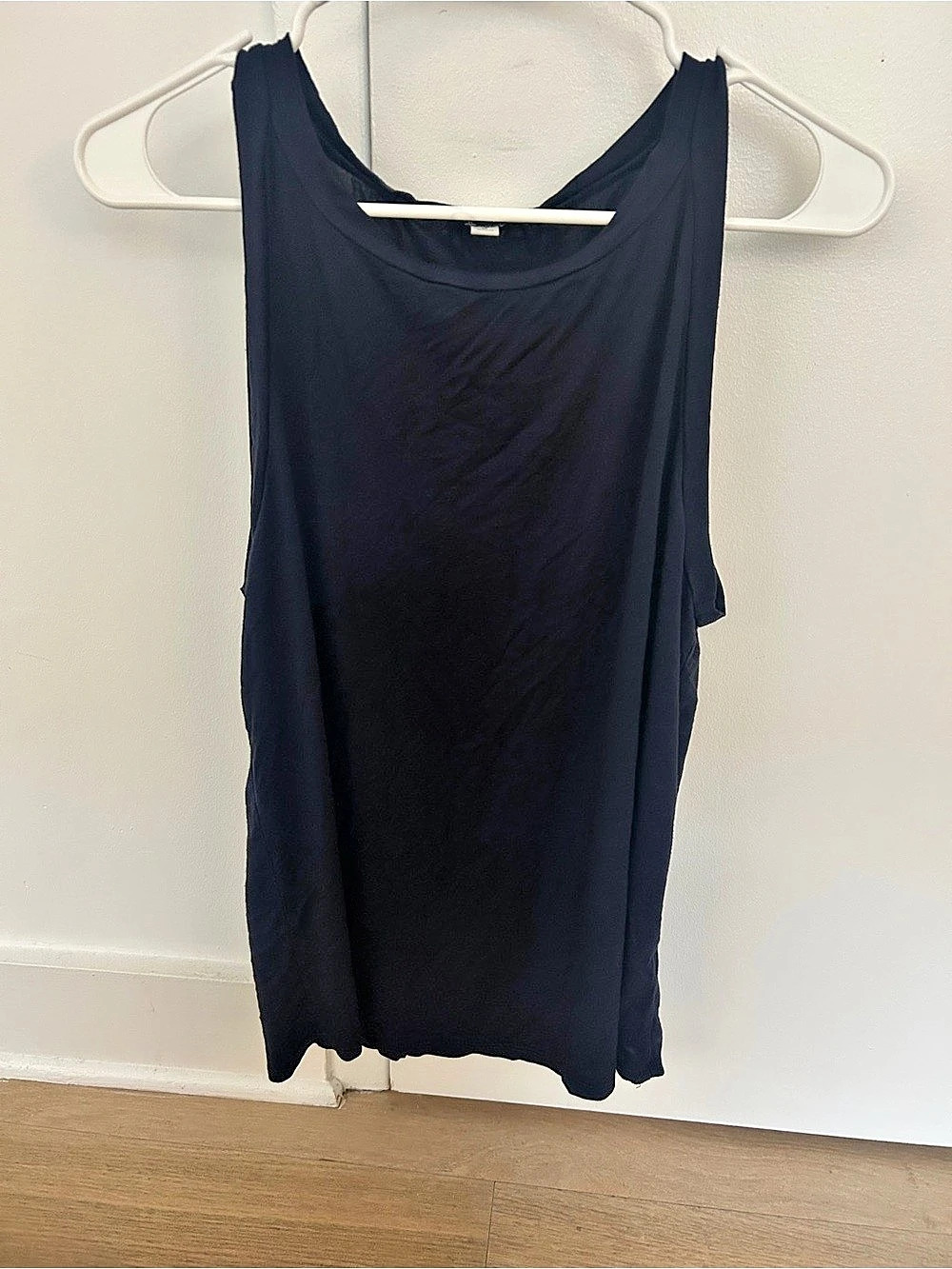 Green Envelope Sleeveless Top in Blue Size Medium Like New
